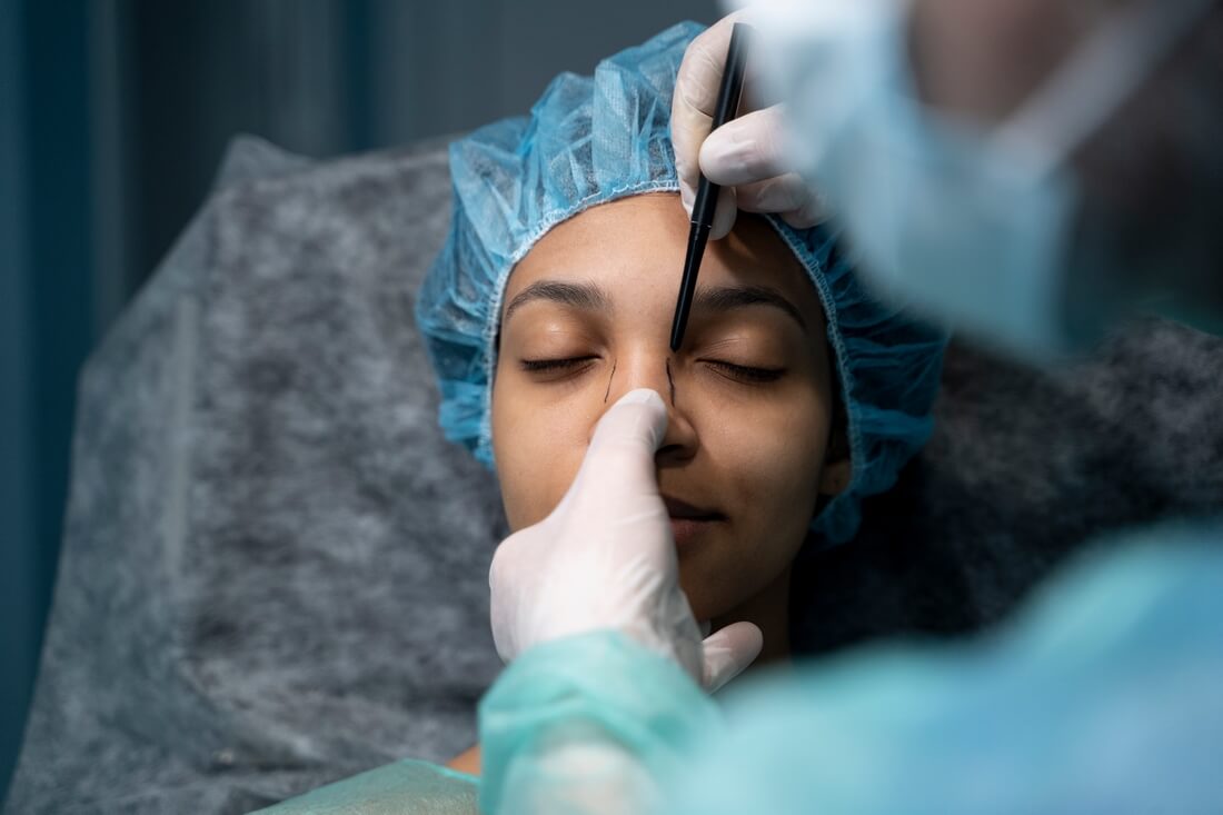 Paciente de rinoplastia ultrasónica, en su caso mejor que la tradicional